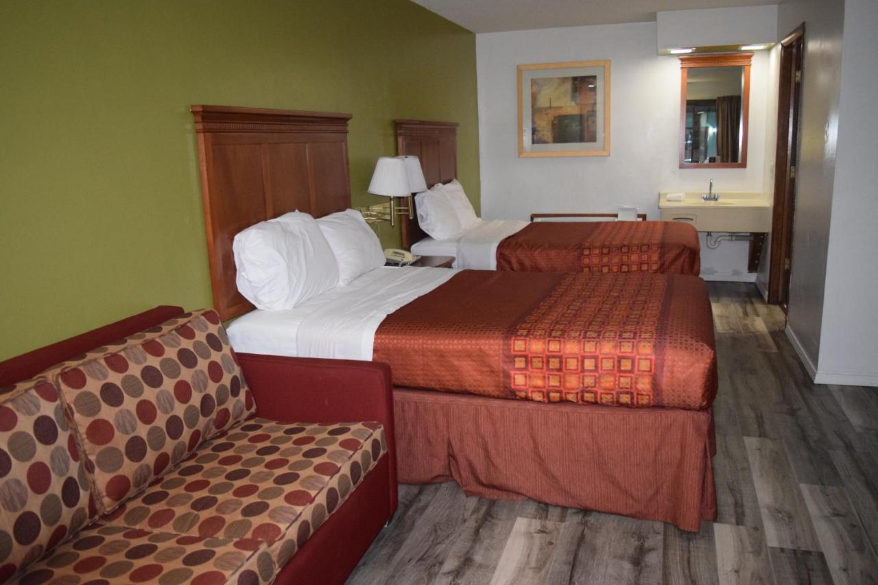 Regency Inn And Suites Eau Claire Dış mekan fotoğraf