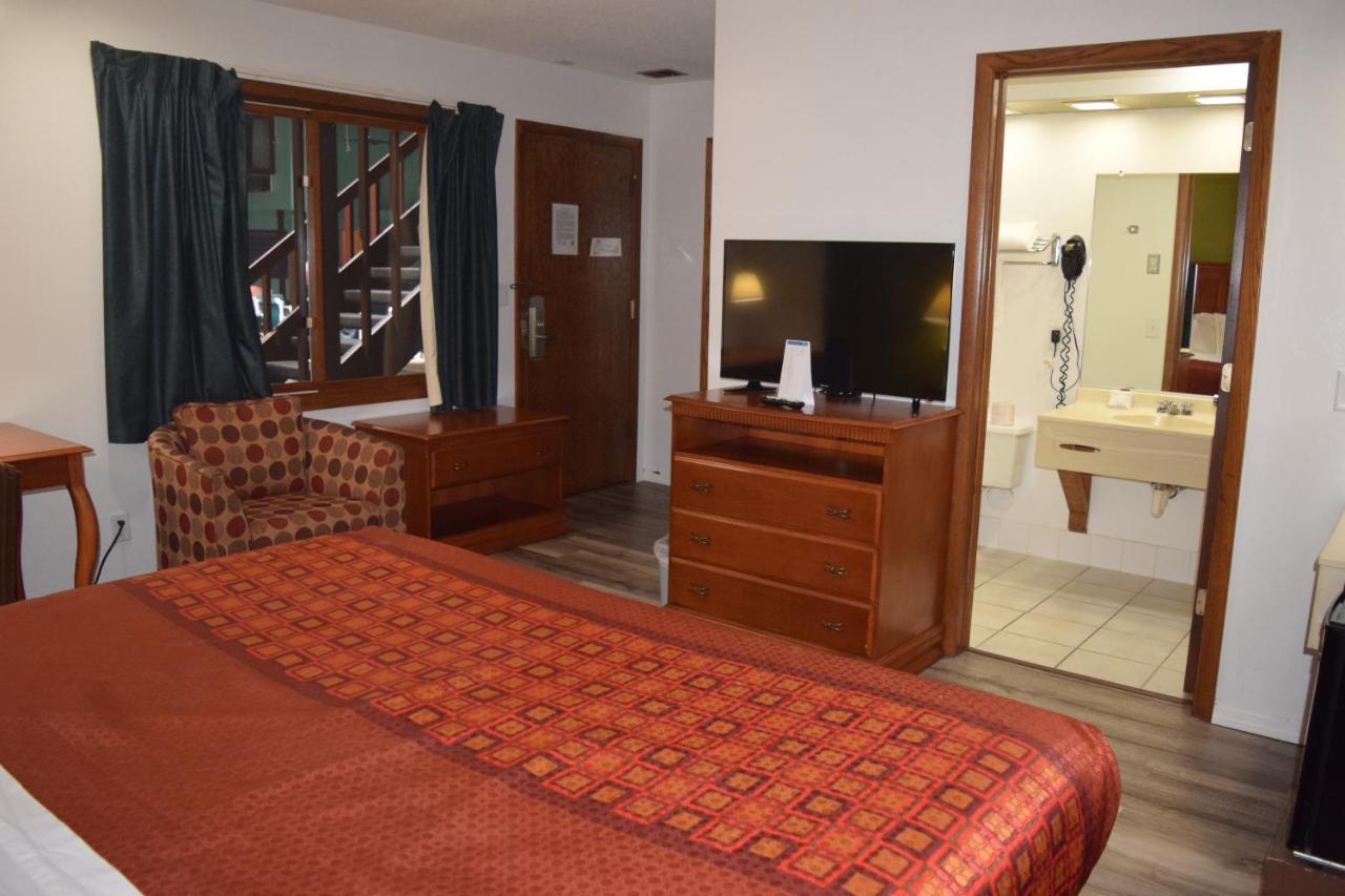 Regency Inn And Suites Eau Claire Dış mekan fotoğraf