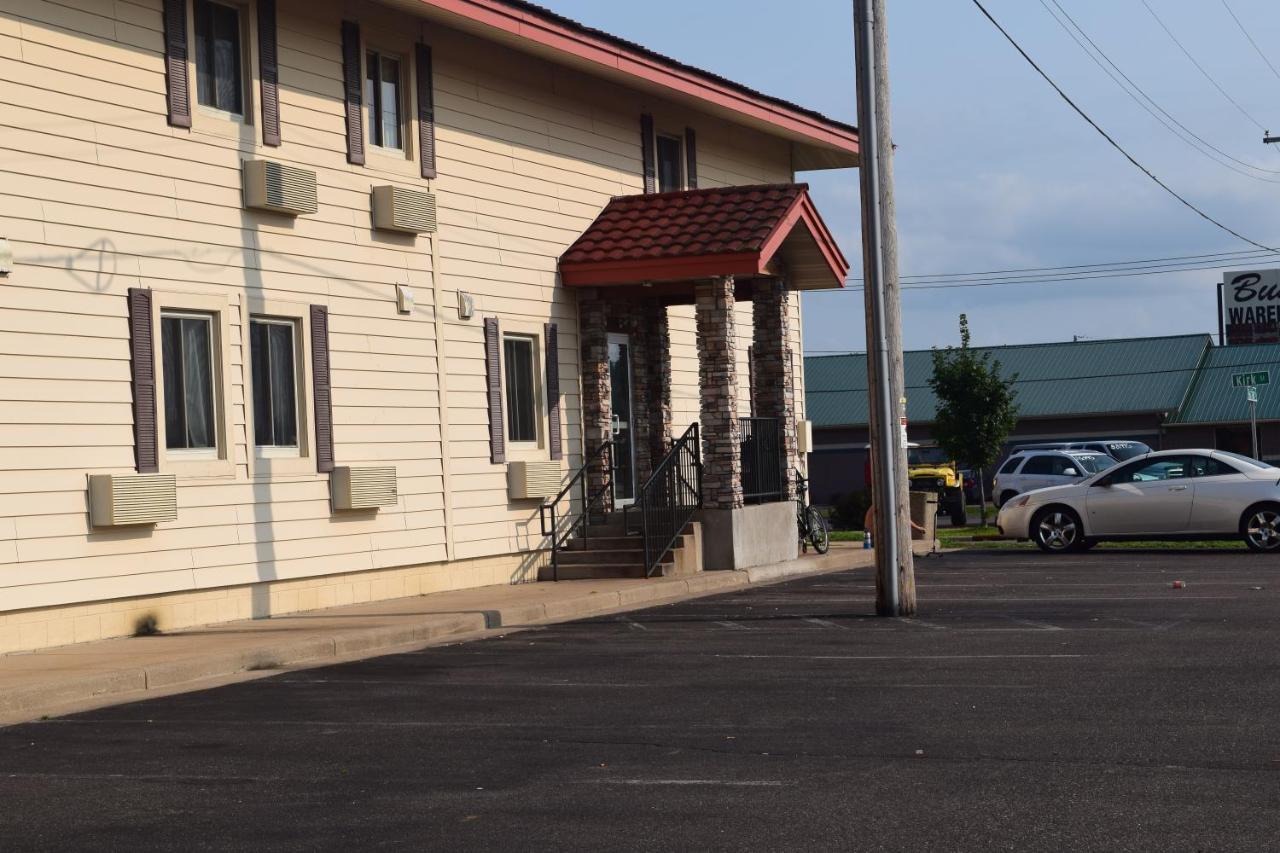 Regency Inn And Suites Eau Claire Dış mekan fotoğraf