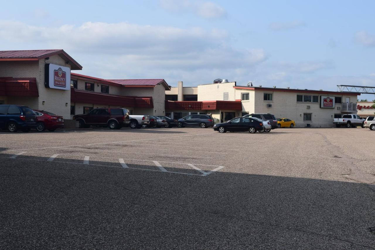Regency Inn And Suites Eau Claire Dış mekan fotoğraf