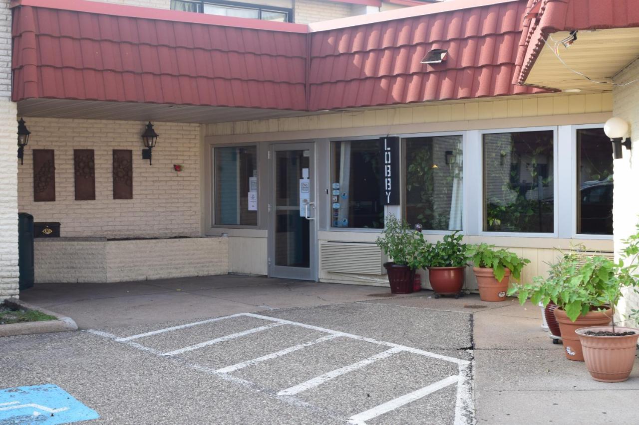 Regency Inn And Suites Eau Claire Dış mekan fotoğraf